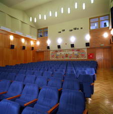 Snopper Zsuzsanna - Kalocsa Kamaraszínház – Mozi belsőépítészeti tervezés